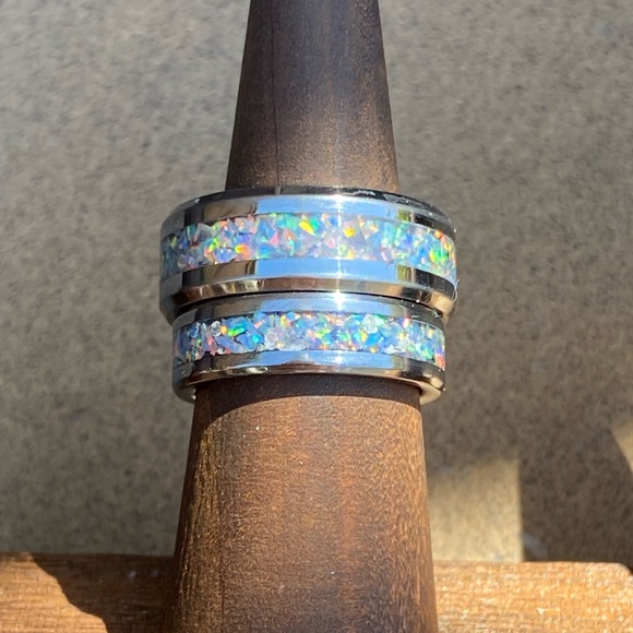 Tungsten and moonstone opal - Picture 2 of 3